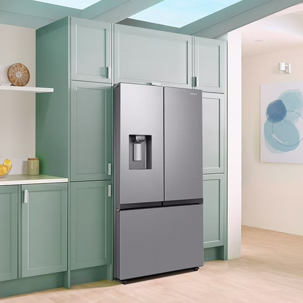 Garage ready refrigerator operating in extreme temperatures